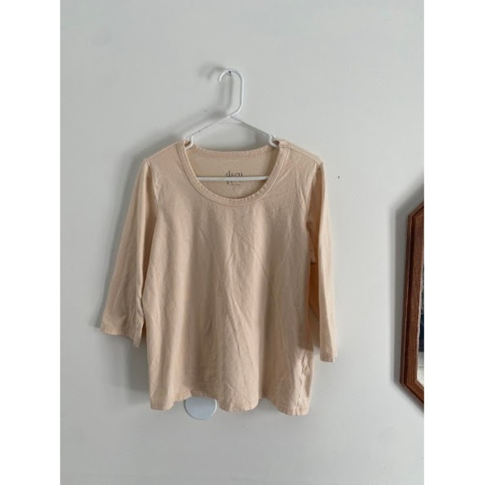 Minimalist Basic D&Co Essentials Scoop Neck Top Size M Peach 3/4 Sleeve Tee